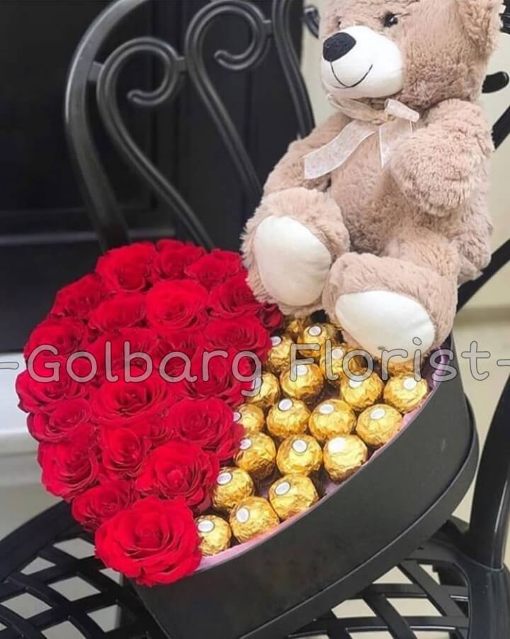 باکس قلب رز هلندی با شکلات گلبرگ فلوریست